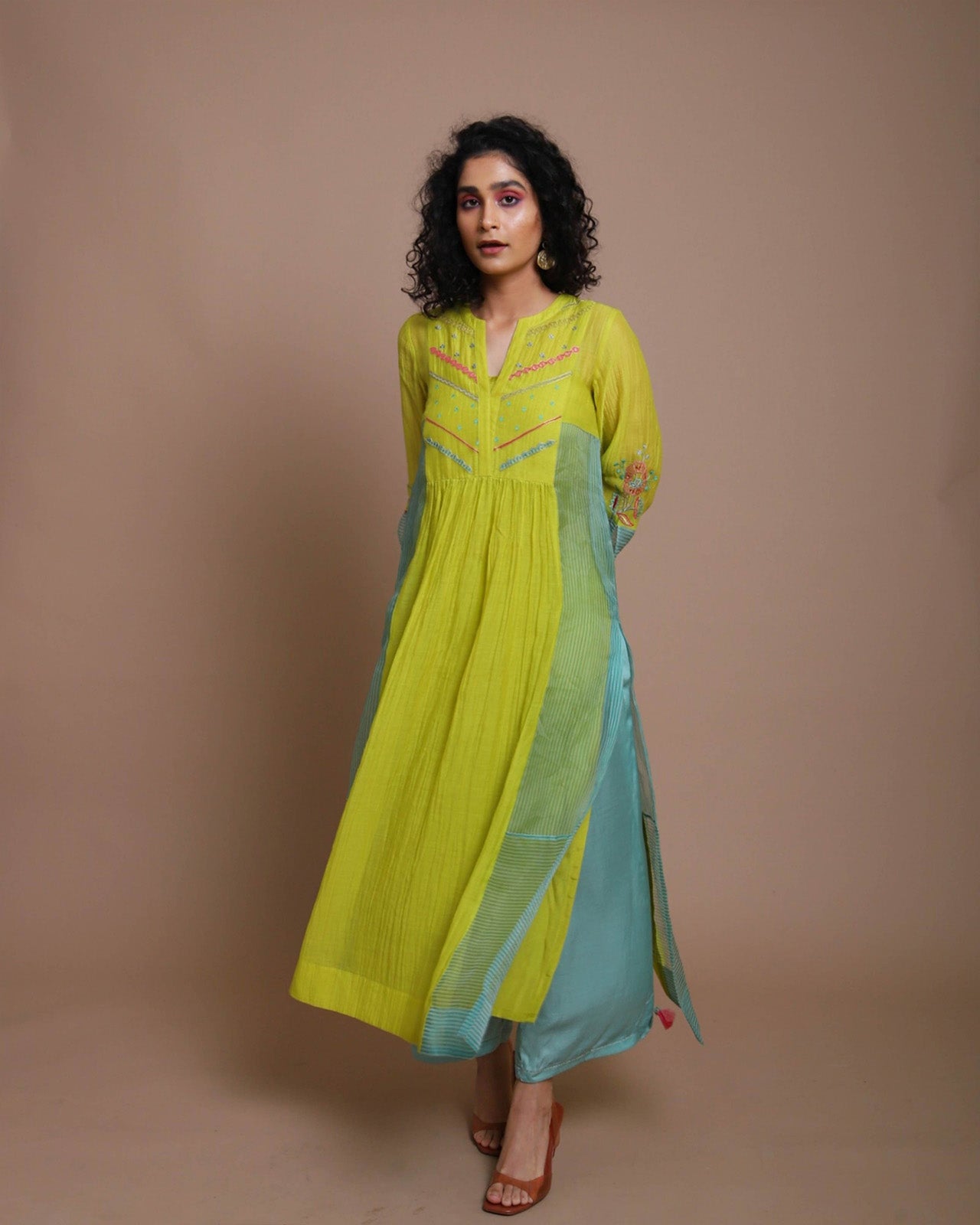 Life In Pink Yoke Flower Sleeves Kurta Set