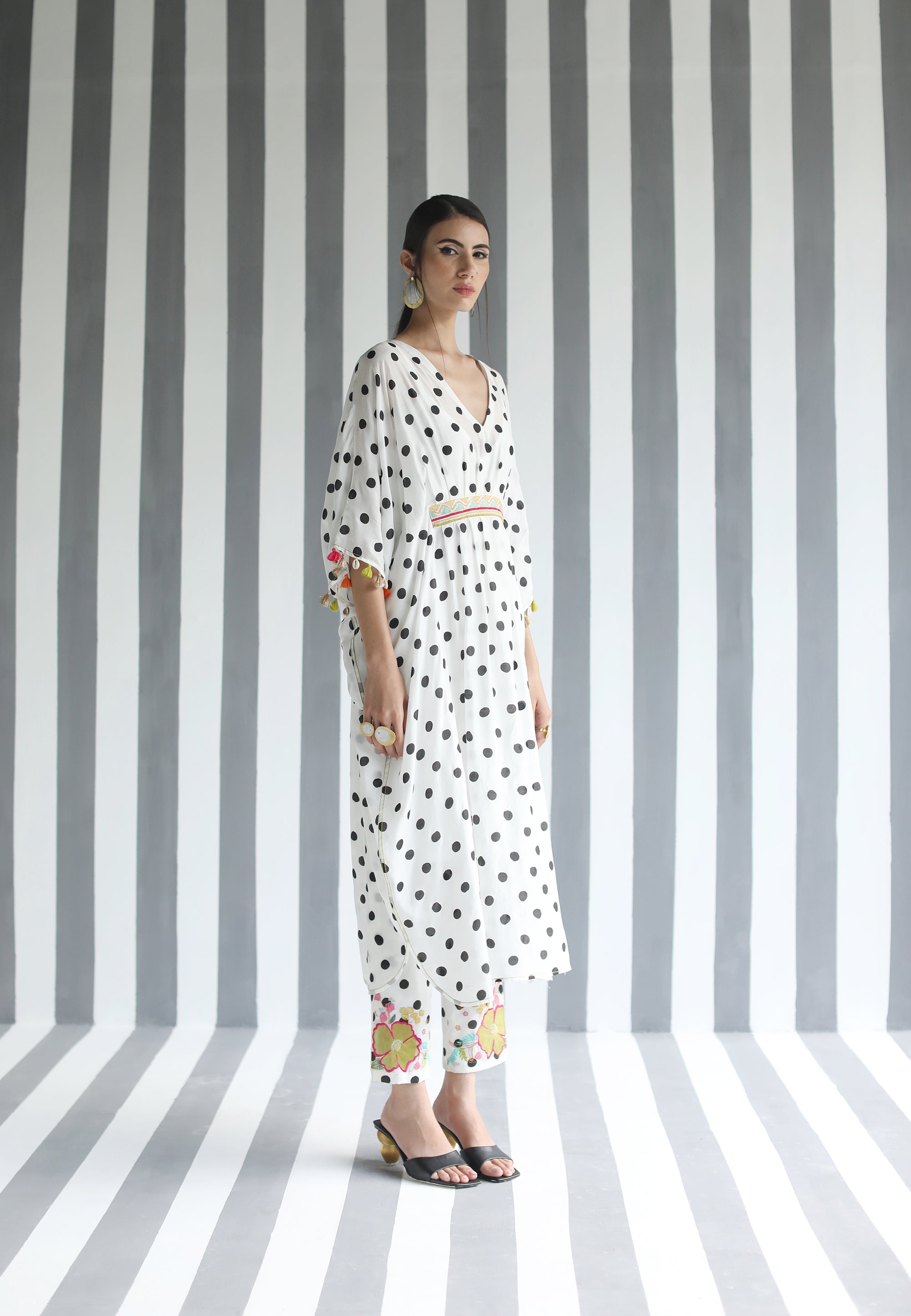 Love To Dot Back Bow Tie Kaftan Set