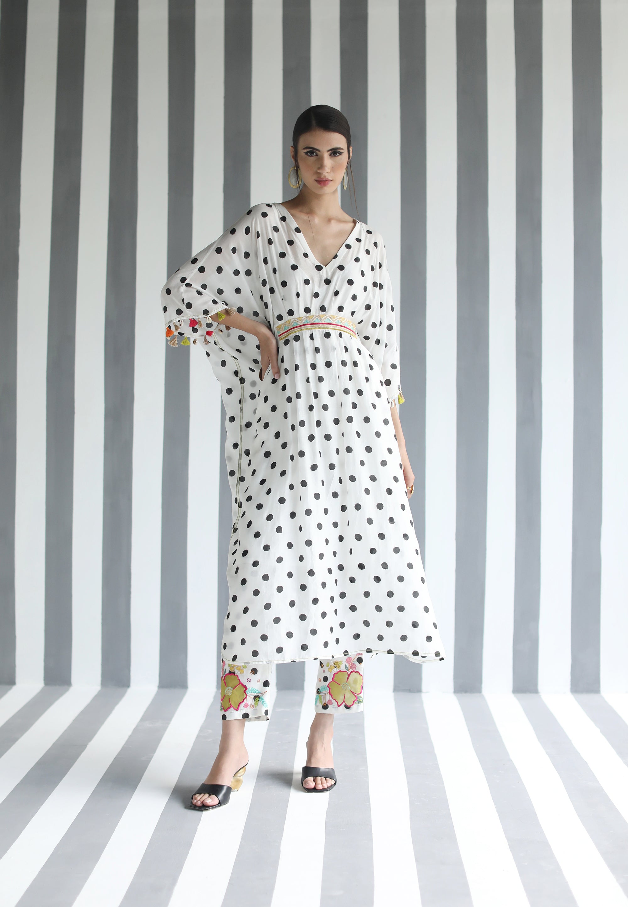 Love To Dot Back Bow Tie Kaftan Set