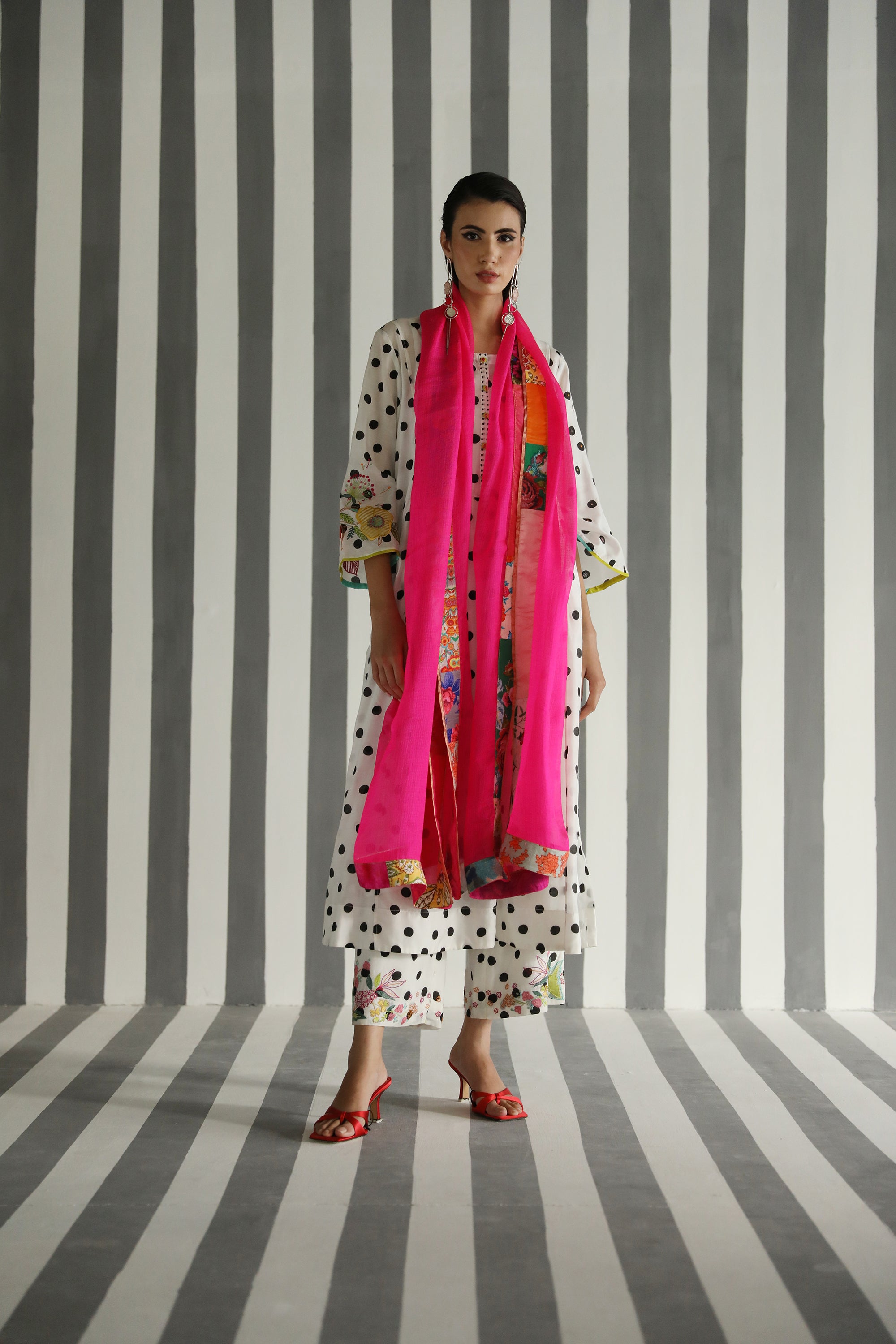 Love To Dot Front Puckering Kurta Set