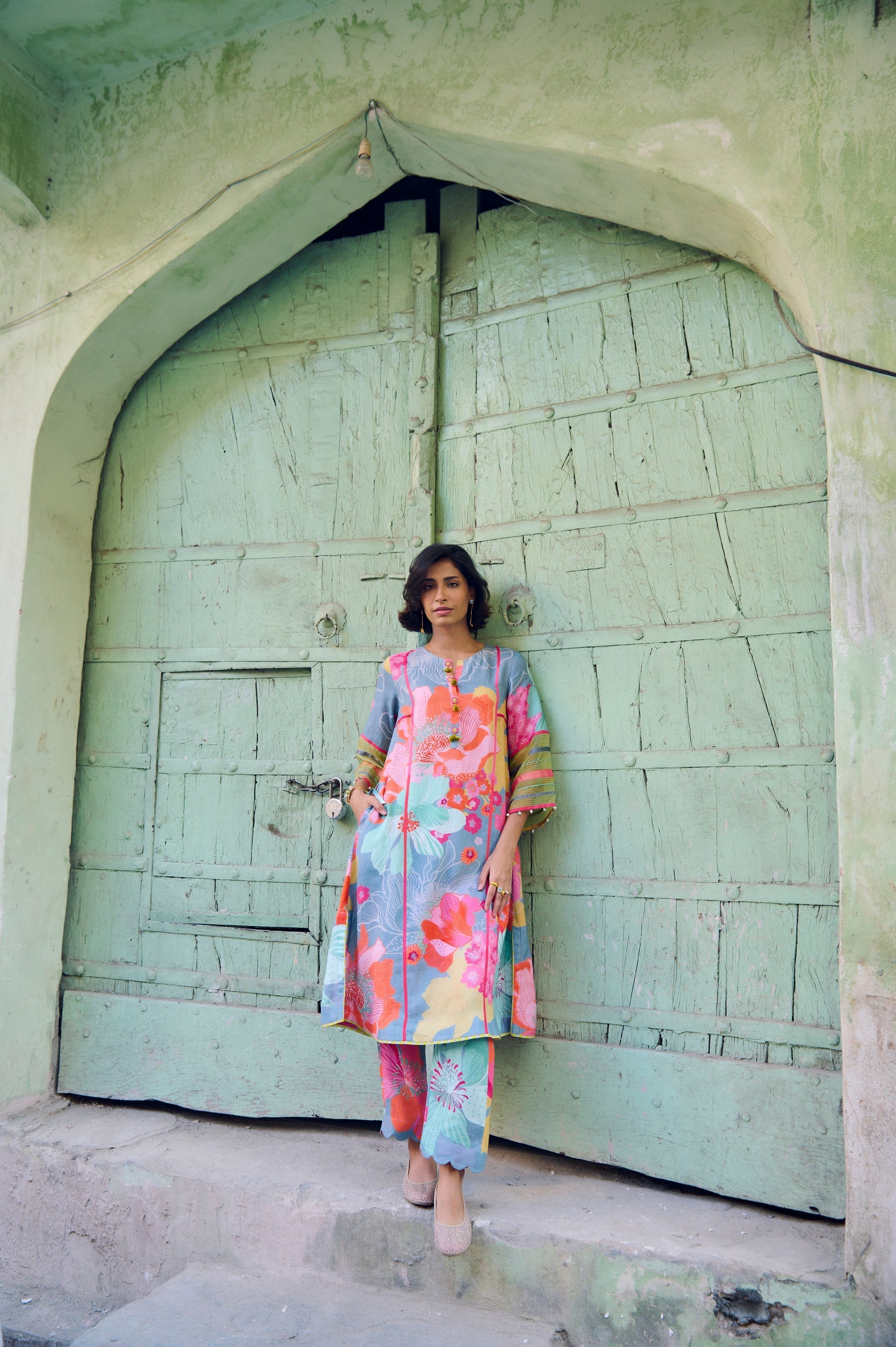 Safar Floral Linen Grey Kurta Set