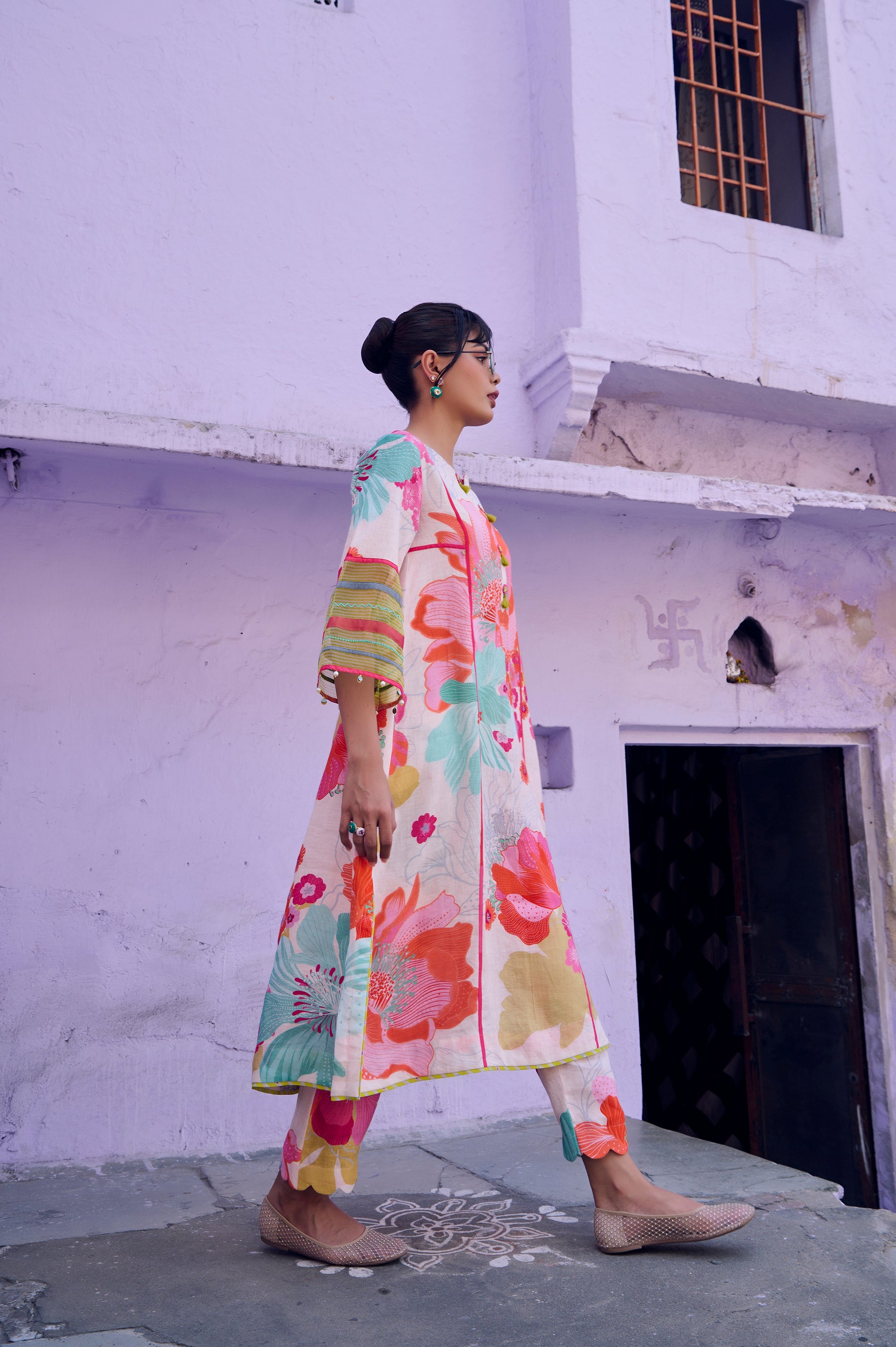 Safar Floral Linen Ivory Kurta Set