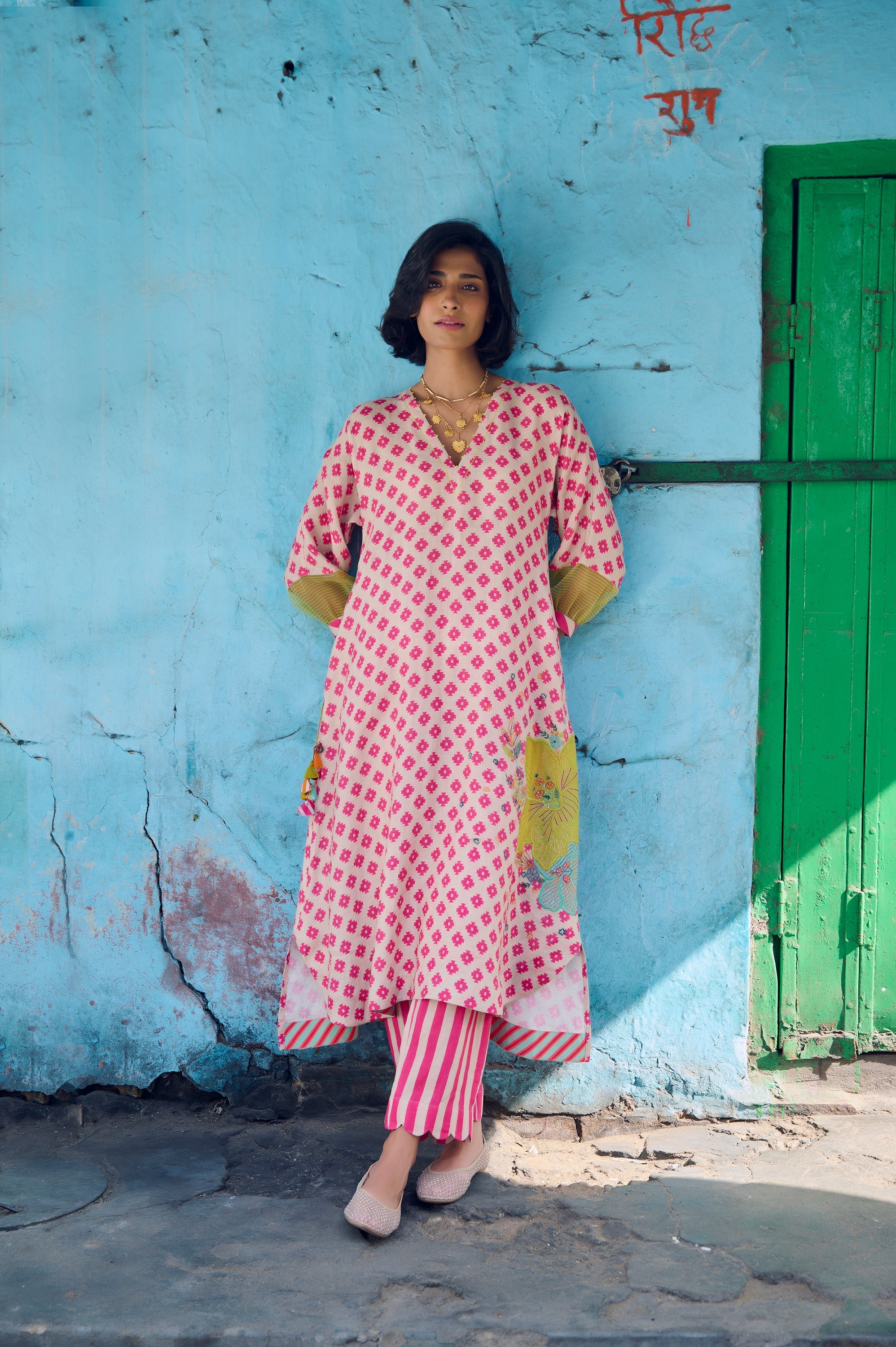 Safar Flower Embroidered Linen Kaftan Kurta Set