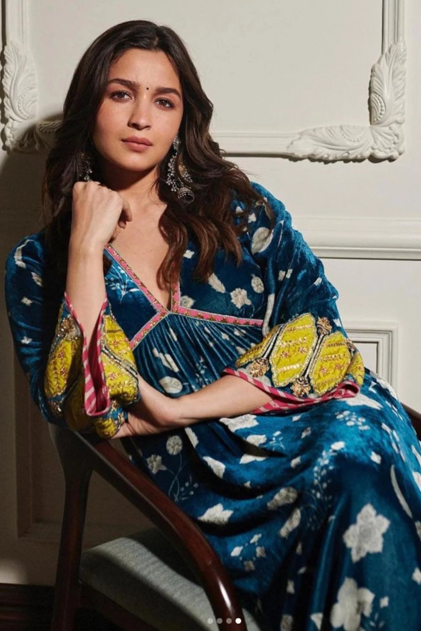 Alia Bhatt Teal Blue Printed Bell Sleeve Silk Velvet Kurta Set