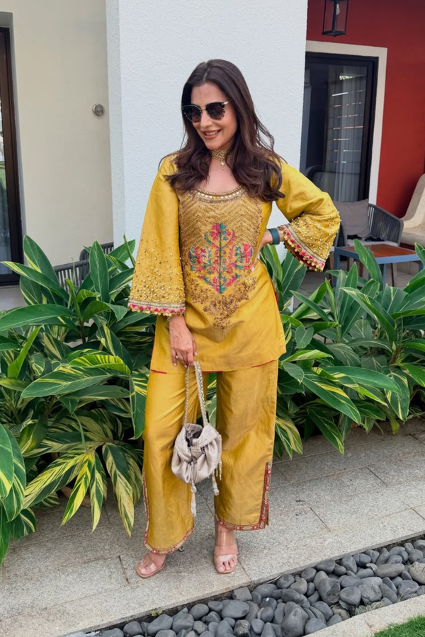 Nisha Aggarwal Yellow Tissue Yoke Boota Kurta Set
