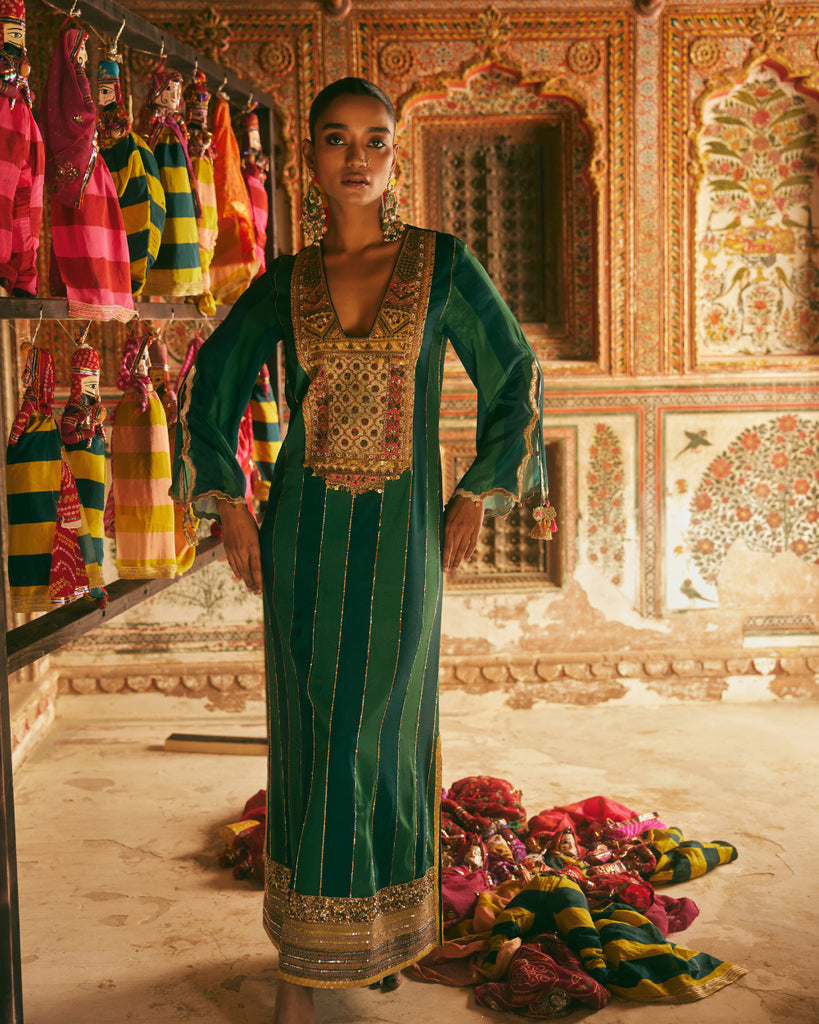 Shop Designer Indian Outfits for Engagement in USA – Raji Ramniq