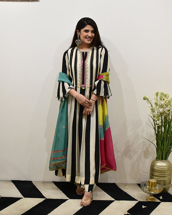 EXCLUSIVE EDIT BLACK/ IVORY STRIPE KURTA SET