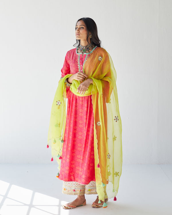 Dupahar Magenta Pintuck Kurta Set