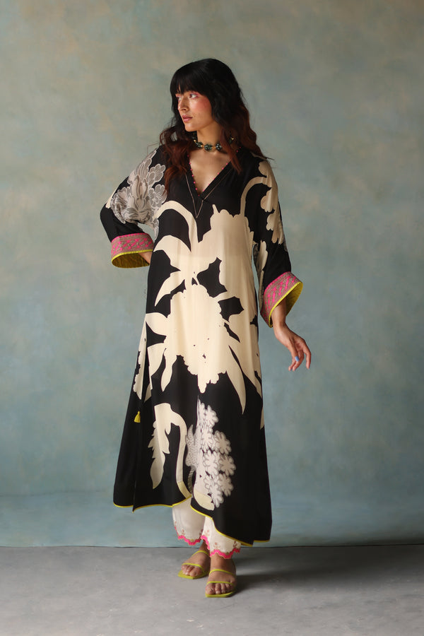 Gul Black And Ivory Flower Kaftan Kurta Set