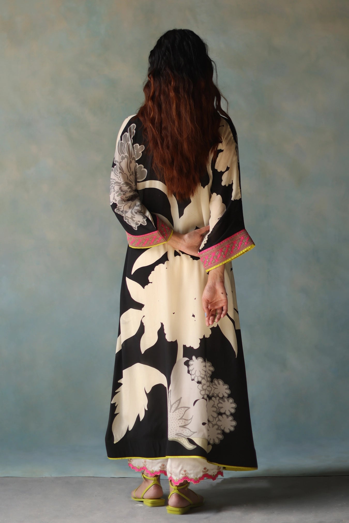 Gul Black And Ivory Flower Kaftan Kurta Set