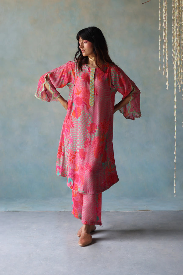 Gul Bright Pink Cutwork Sleeve Kurta Set