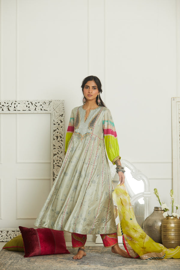 Mehzabeen Grey Yoke Side Kali Kurta Set