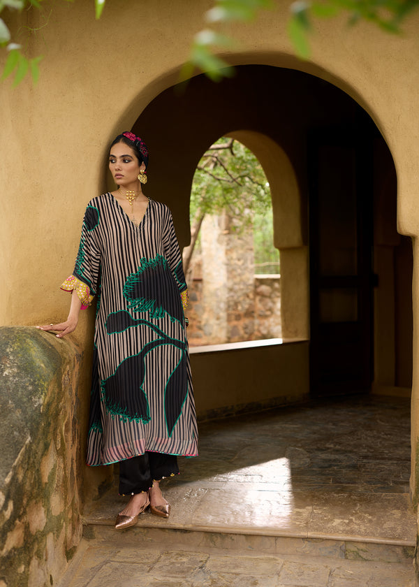 Nisbat Black Flower Print Kaftan Set