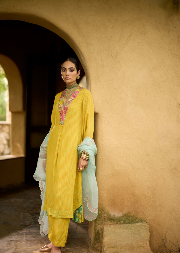 Nisbat Yellow Crepe Box Pleat Kurta Set