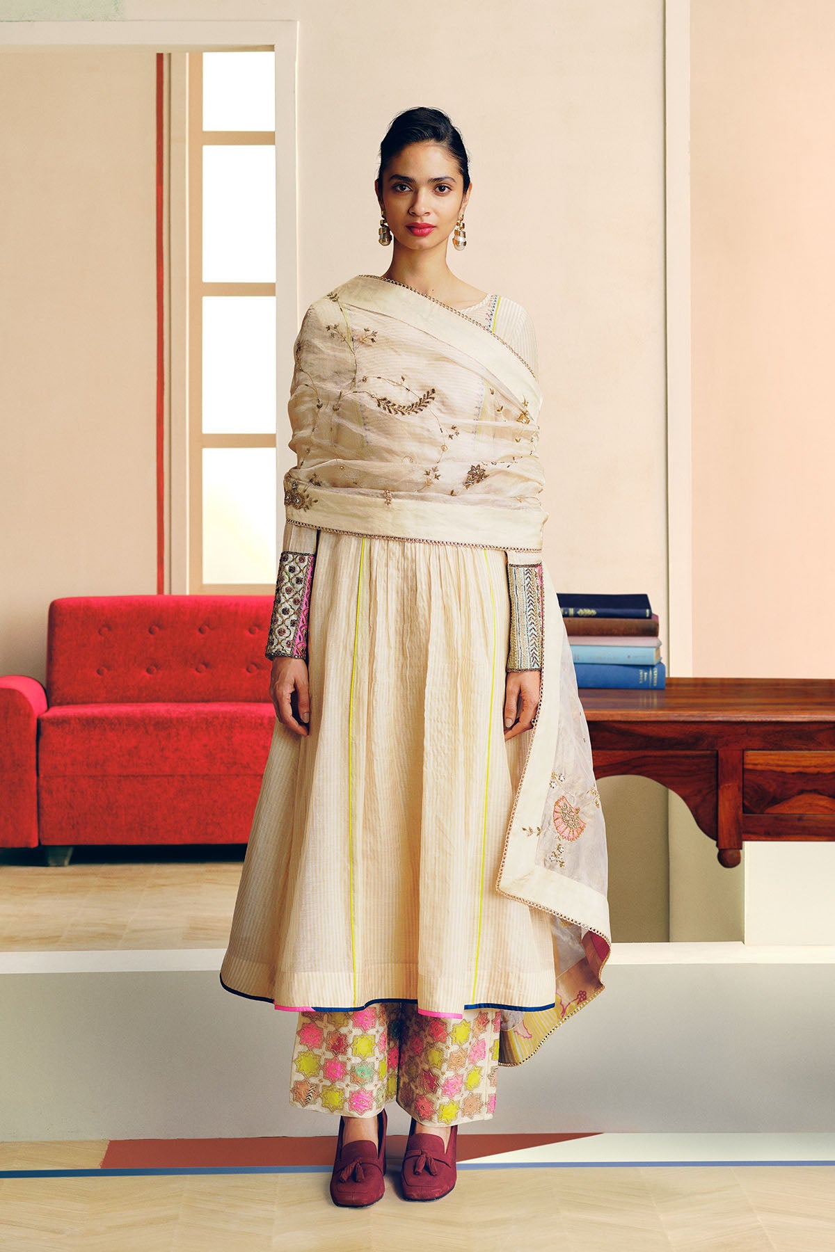NILOUFER IVORY STRIPE TISSUE FRONT PUCKERING KURTA SET