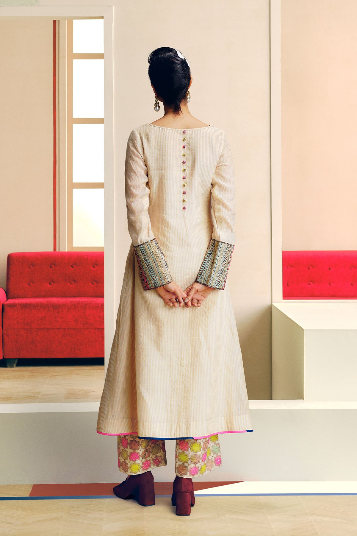 NILOUFER IVORY STRIPE TISSUE FRONT PUCKERING KURTA SET
