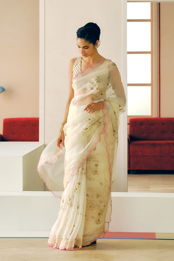 NILOUFER IVORY FLOWER BOOTAS SAREE SET
