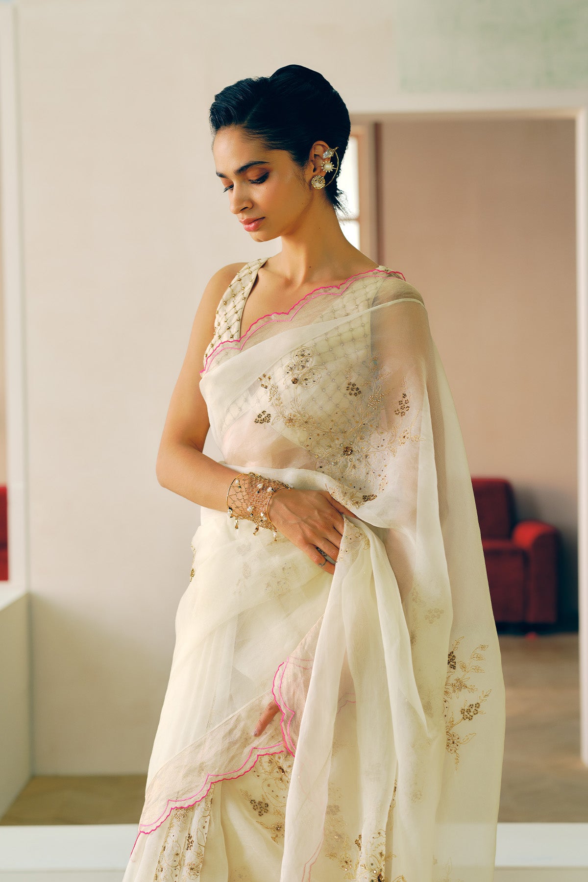 NILOUFER IVORY FLOWER BOOTAS SAREE SET