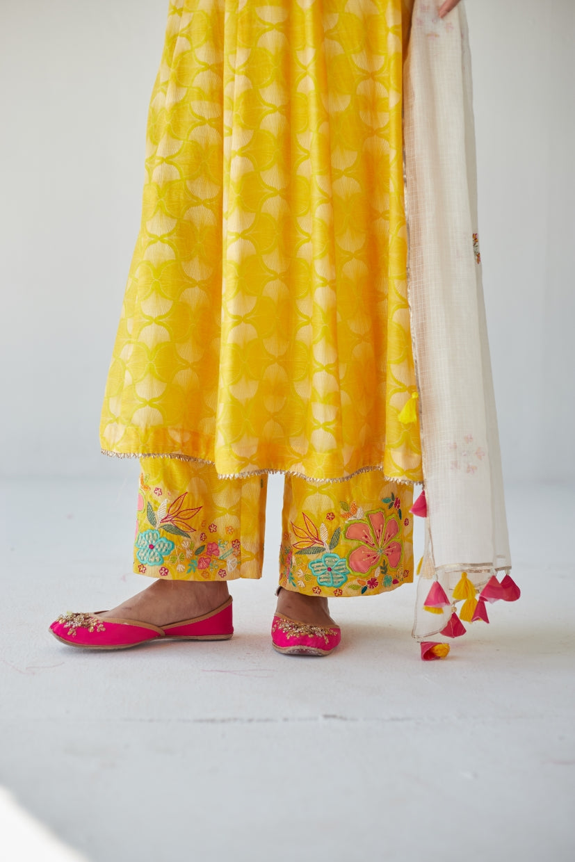 Dupahar Yellow Front Kali Phulkari Kurta Set