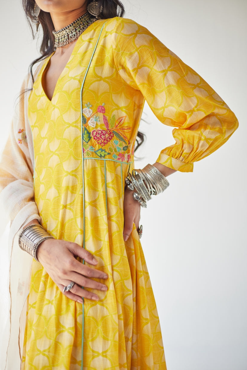 Dupahar Yellow Side Kali Kurta Set