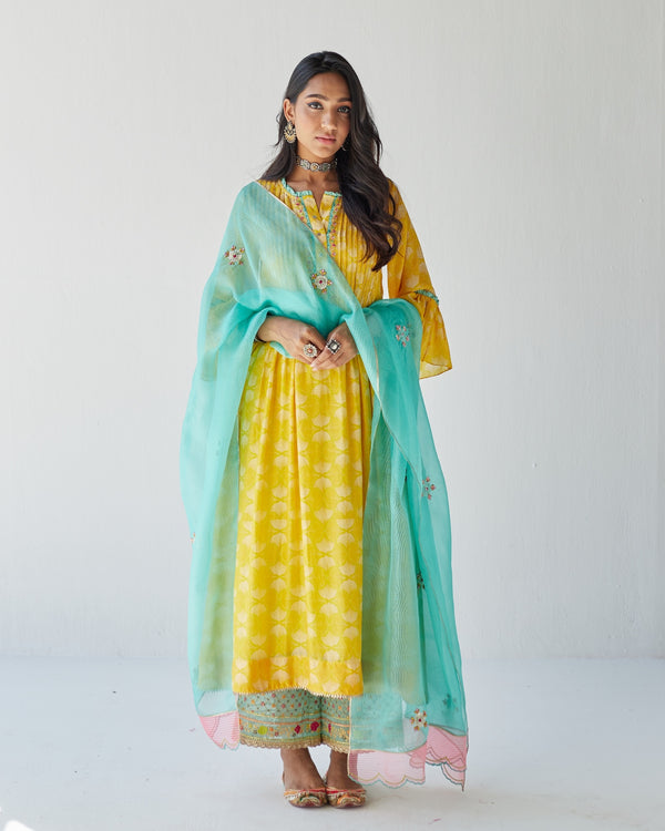 Dupahar Yellow Pintuck Kurta Set