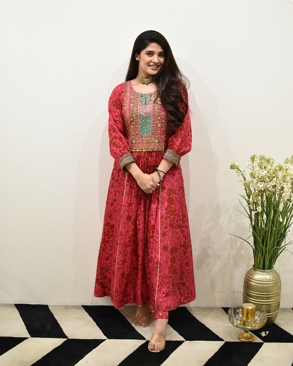 EXCLUSIVE EDIT SHADOW PRINT HIGHLIGHT YOKE KURTA SET