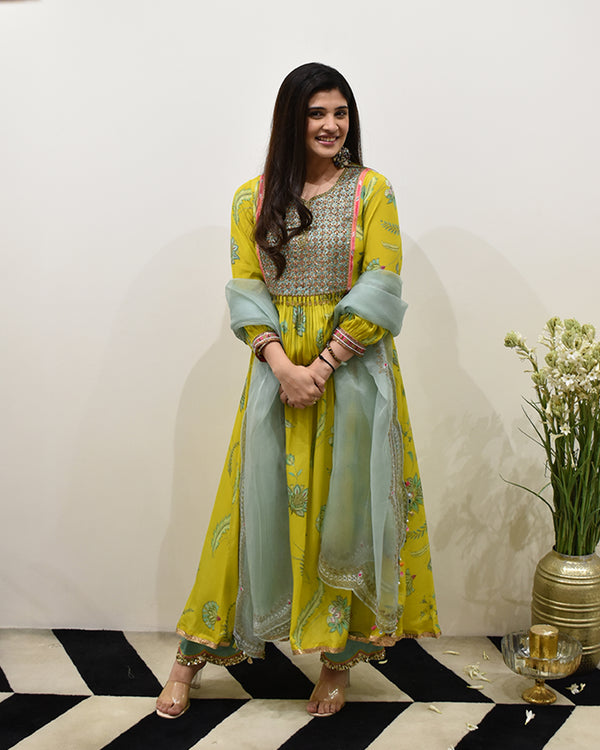 EXCLUSIVE EDIT FARIBA PRINT CHECK YOKE KURTA SET