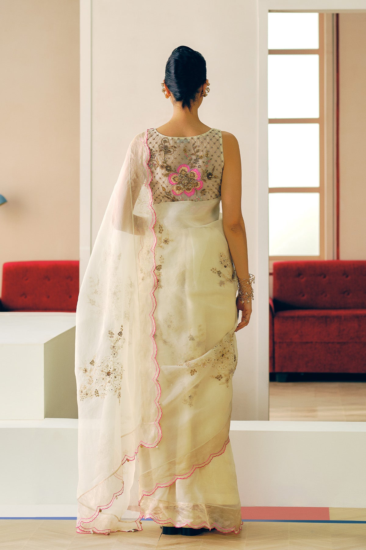 NILOUFER IVORY FLOWER BOOTAS SAREE SET