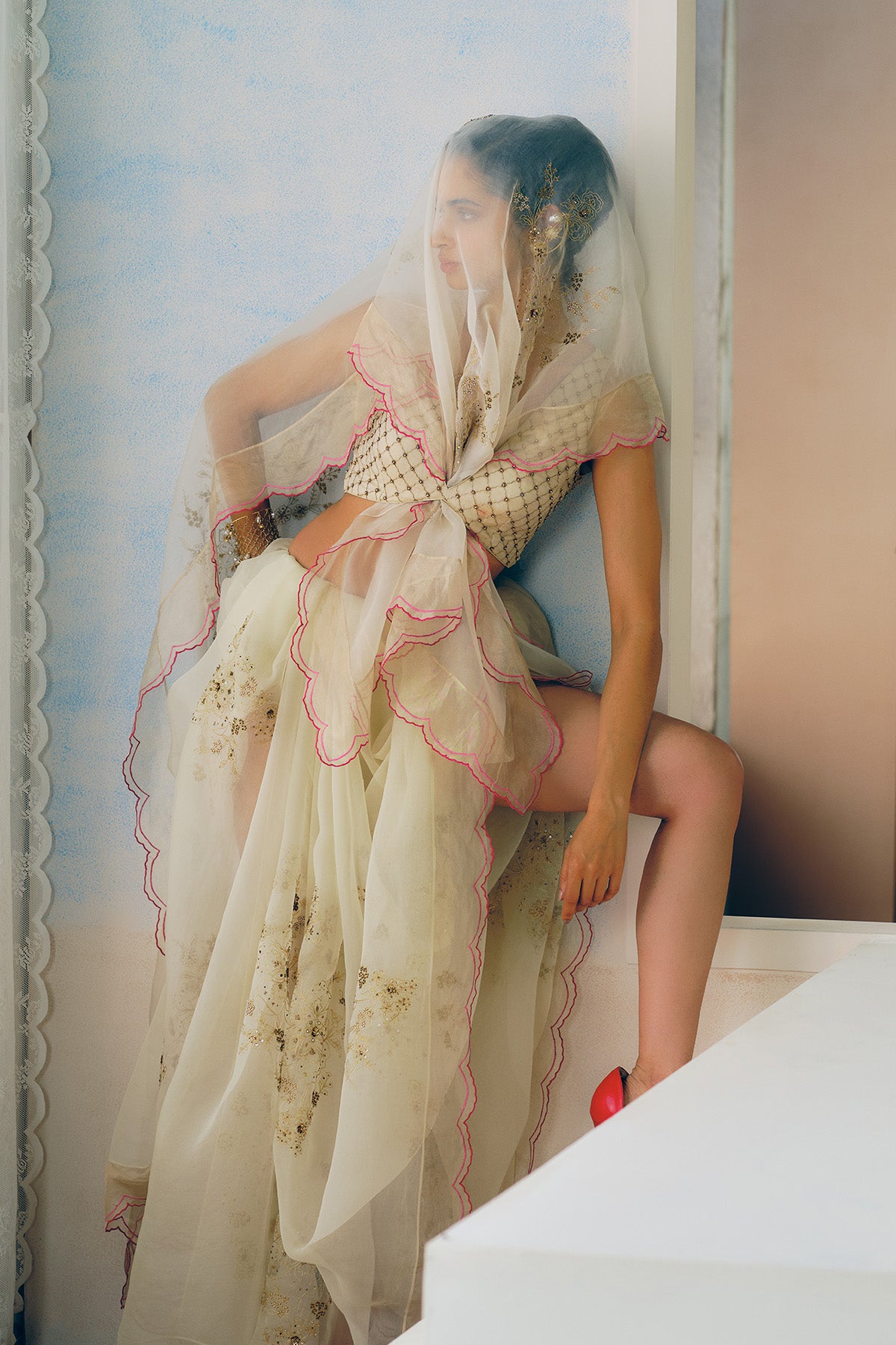 NILOUFER IVORY FLOWER BOOTAS SAREE SET