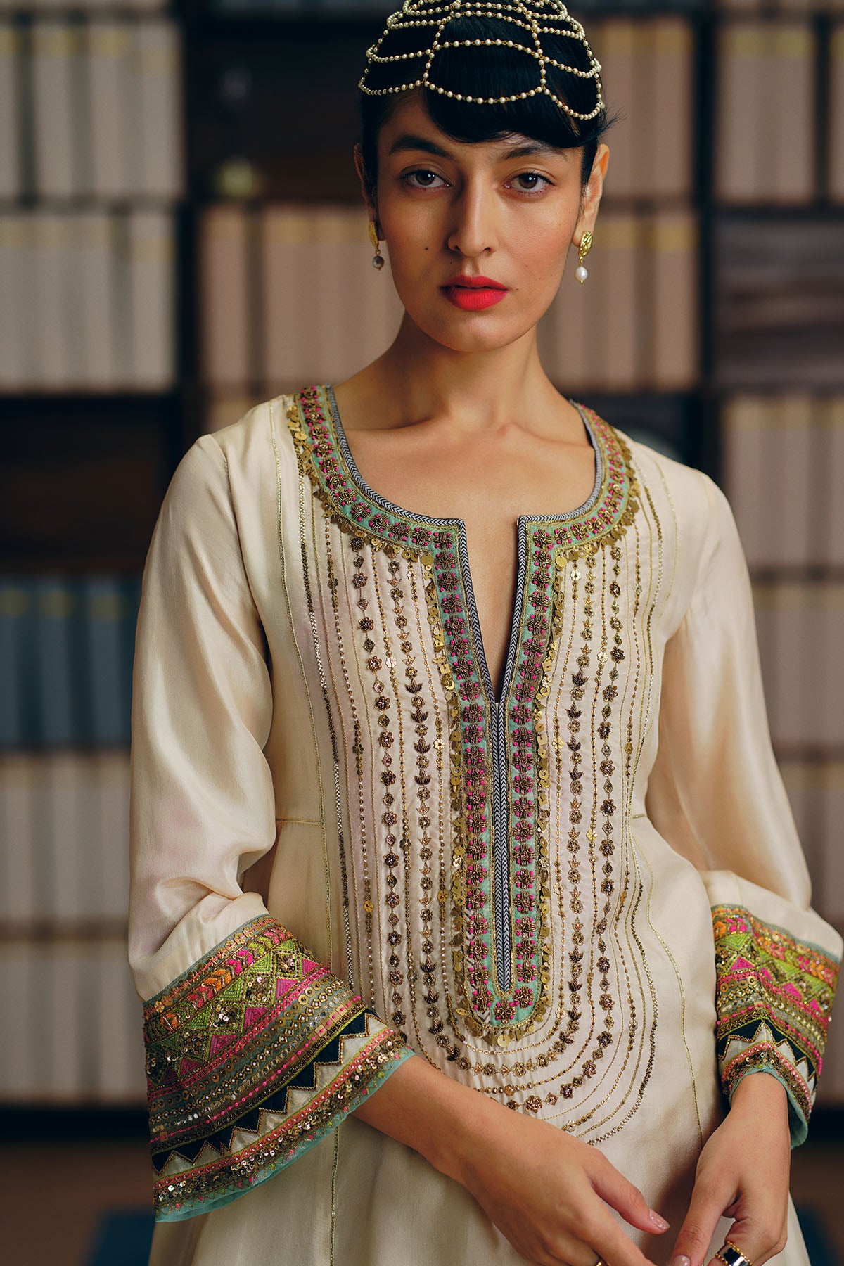 NILOUFER IVORY SHORT SIDE KALI KURTA SET