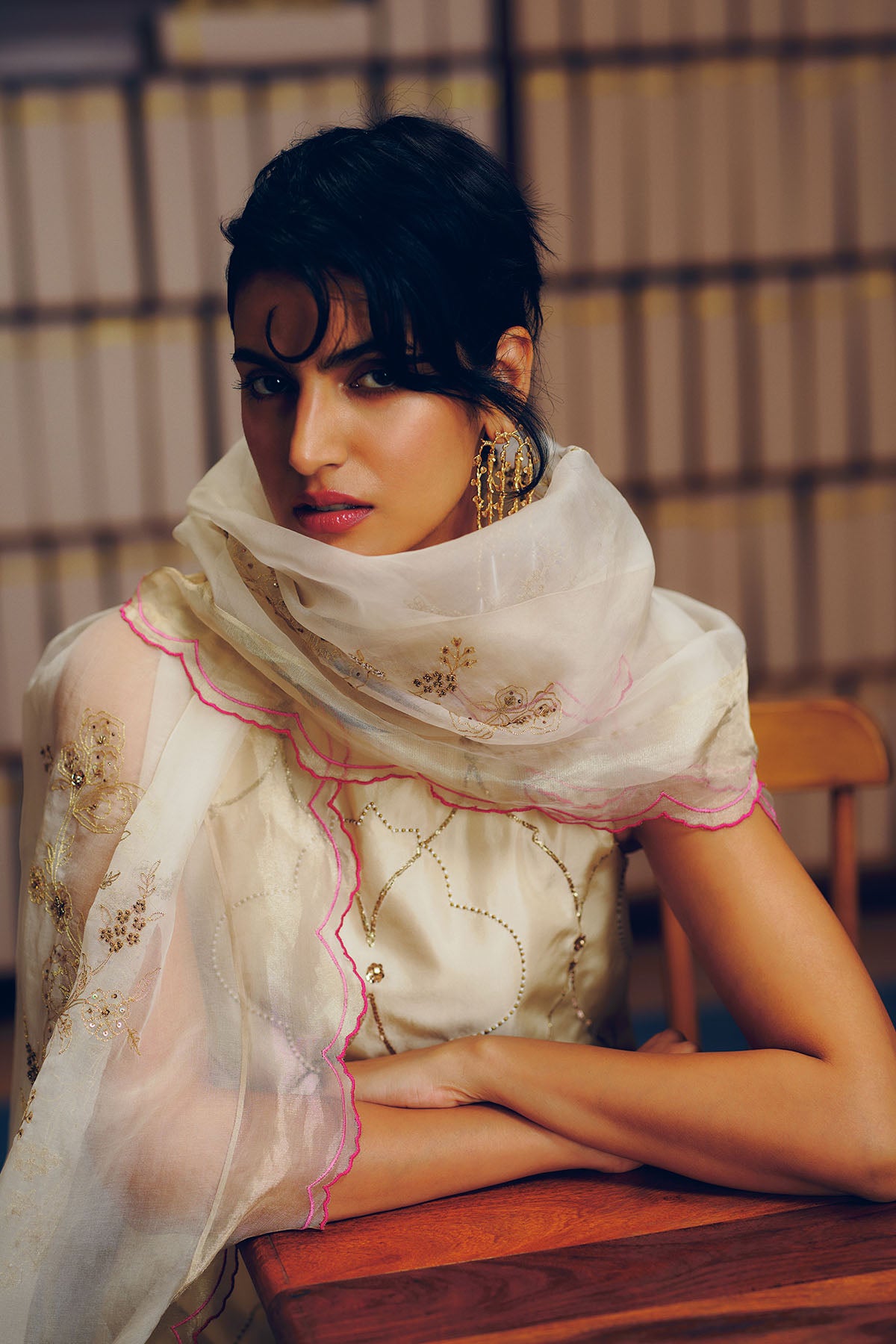 NILOUFER IVORY SCALLOP EMBROIDERY KURTA SET