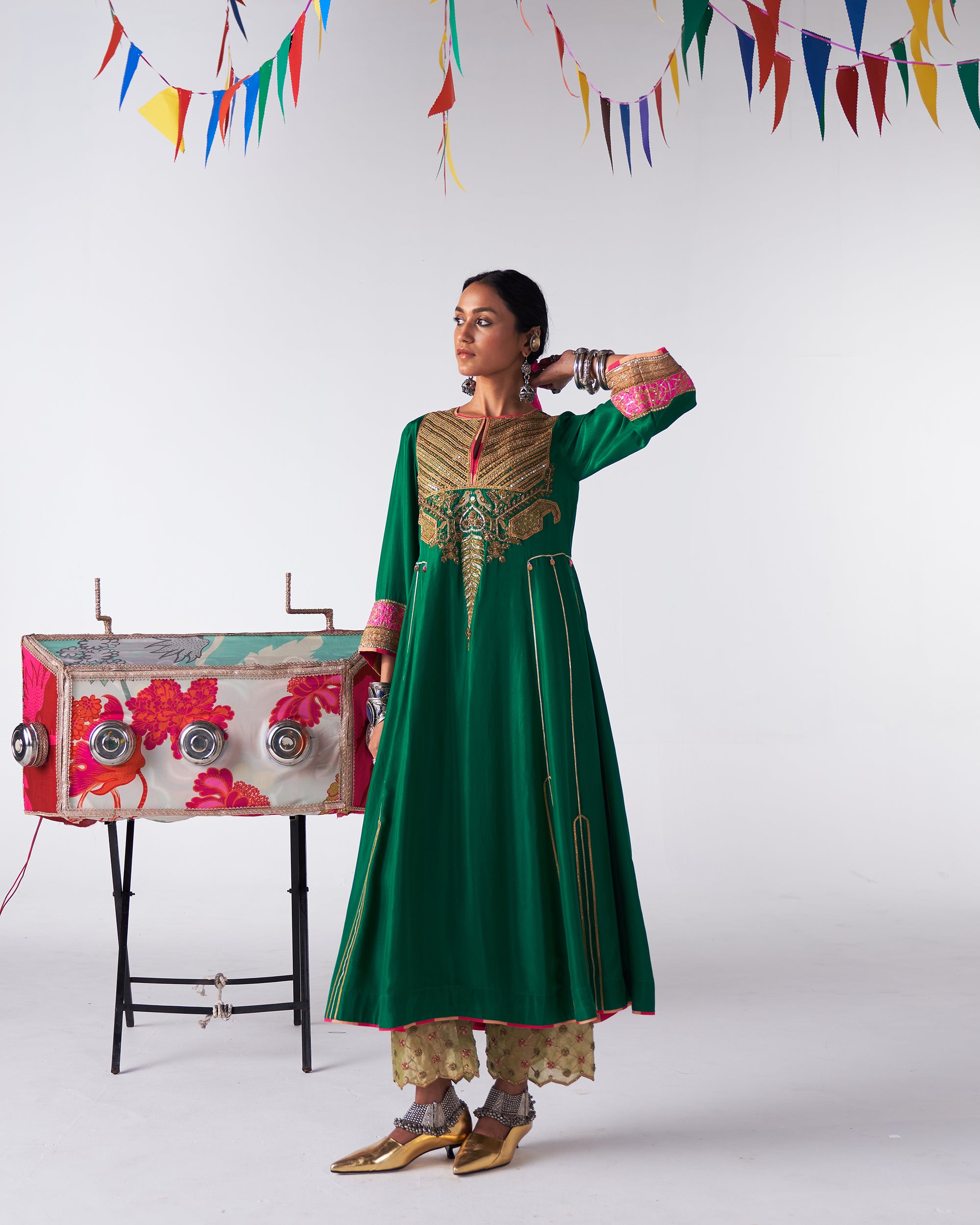 Sakhi Bottle Green Side Kali Kurta Set