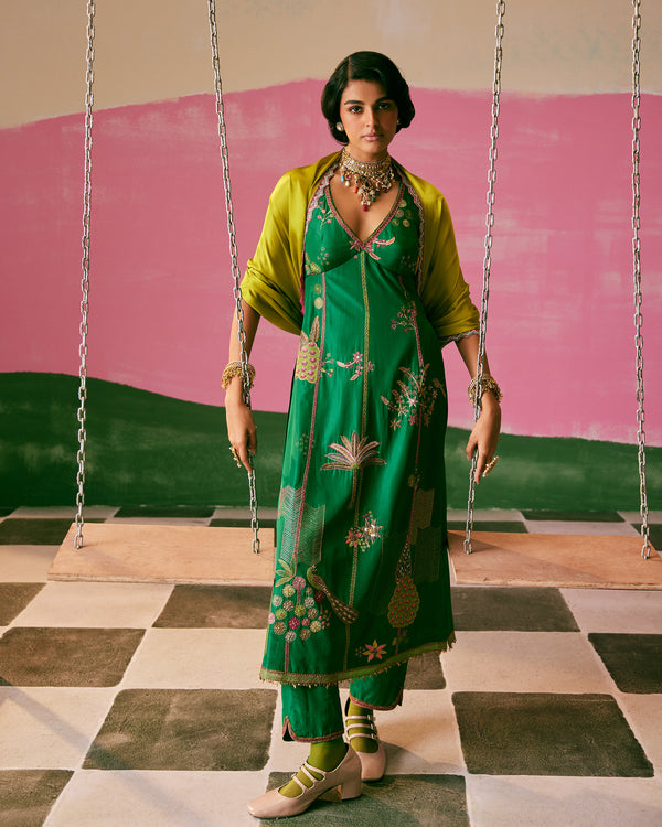 Shraddha Kapoor Bottle Green Kurta Set