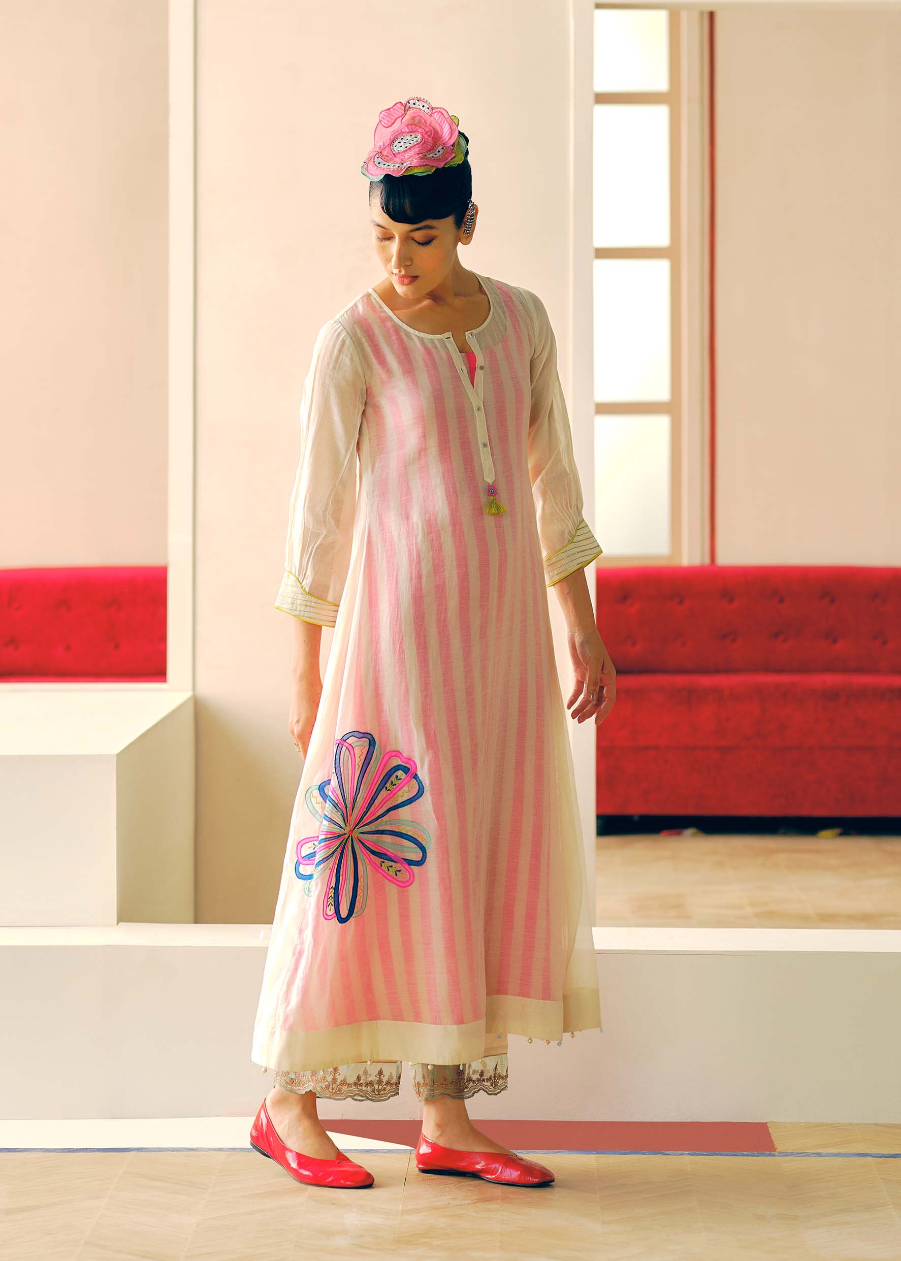 Zyra Ivory - Pink Stripe Big Flower Kurta Set