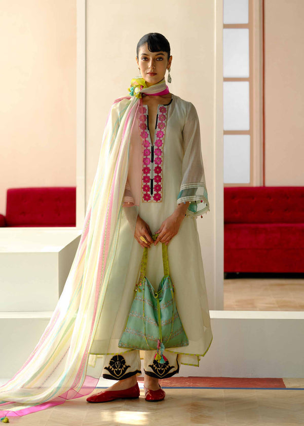 Zyra Ivory Gultara Kurta Set