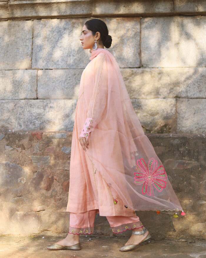 Zaynab Peachish Pink Flower Dupatta