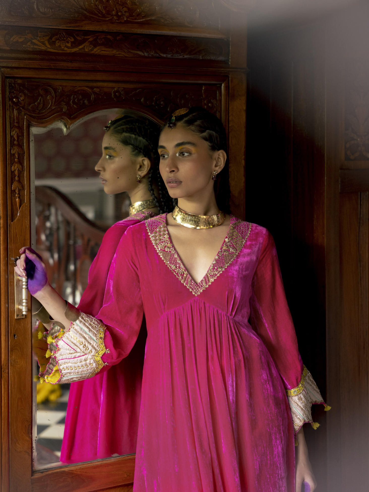 Fariba Purple Bell Sleeve Velvet Kurta Set – Raji Ramniq